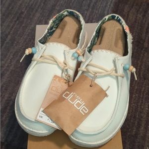 Hey Dude Womens Wendy Natural Washable Casual Shoes Size 7W